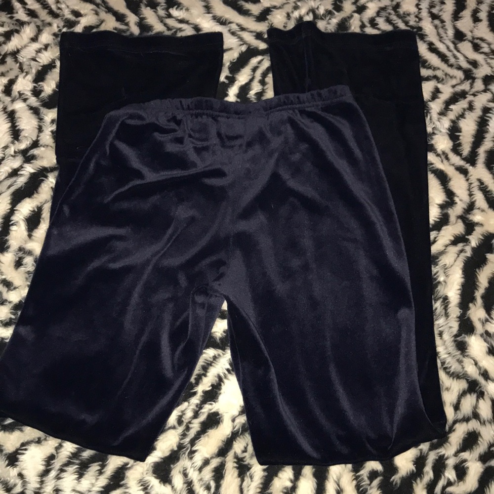 Spoiled rotten black velour stretchy pants Small